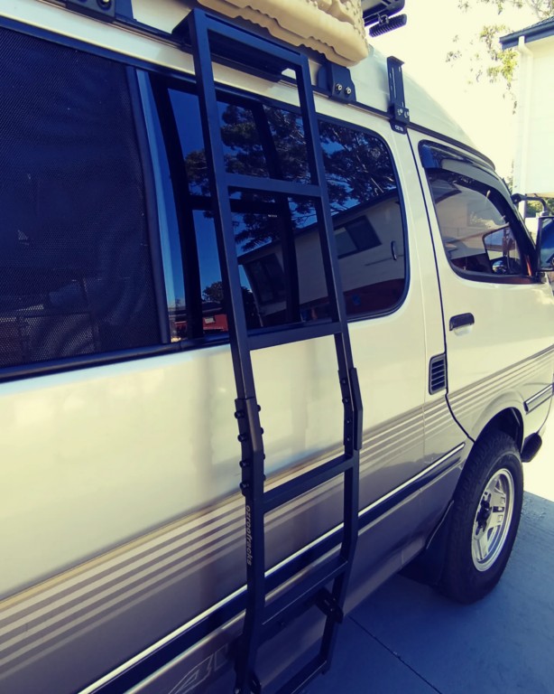 12x OZ147 Stainless Steel Gutter Ladder 147CM