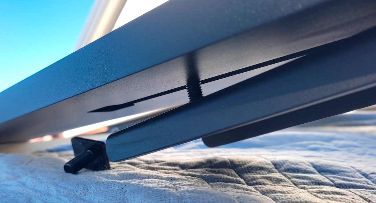 1x OZ310 Tradesman Roof Platform 1330x3100MM for Hiace 100 and Hiace 200 Series